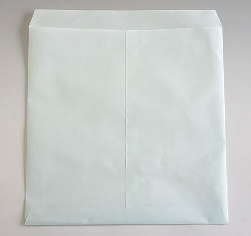 クリーンルーム用の紙袋は、クリーンペーパー製で紙粉が出ない、低発塵の無塵紙でできた封筒です。